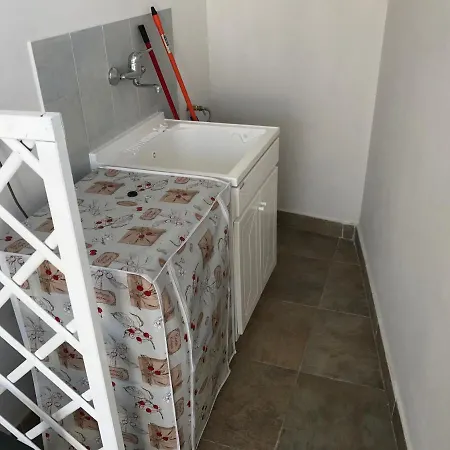 Semesterbostad Casa Gada *